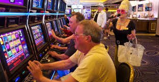 Pemain sedang menikmati hiburan sports dan casino dalam event terbaru sonic188